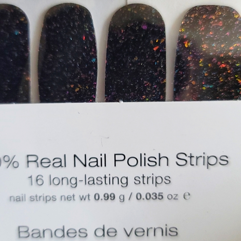 Color street nail polish straps. Gleam on color